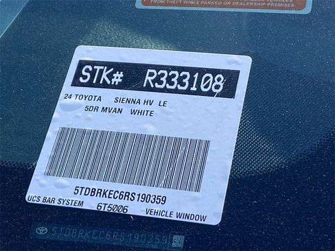 Certified 2024 Toyota Sienna LE image 35