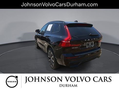 Used 2023 Volvo XC60 B5 Plus AWD/4WD image 7