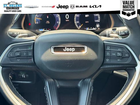 Certified 2025 Jeep Grand Cherokee Altitude AWD/4WD image 23