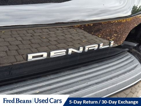 Used 2021 GMC Yukon Denali w/ Denali Ultimate Package image 34