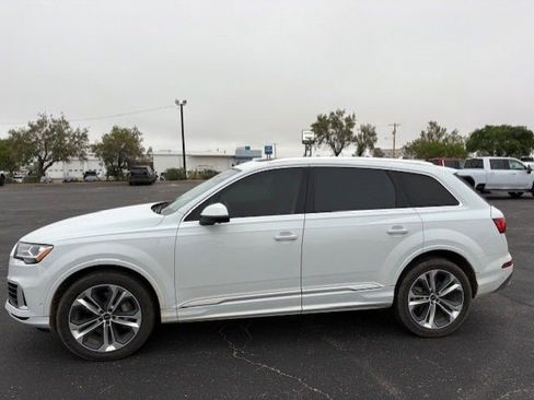 Used 2023 Audi Q7 3.0T Premium Plus AWD/4WD image 2