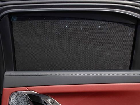 Used 2024 BMW i7 xDrive60 image 16