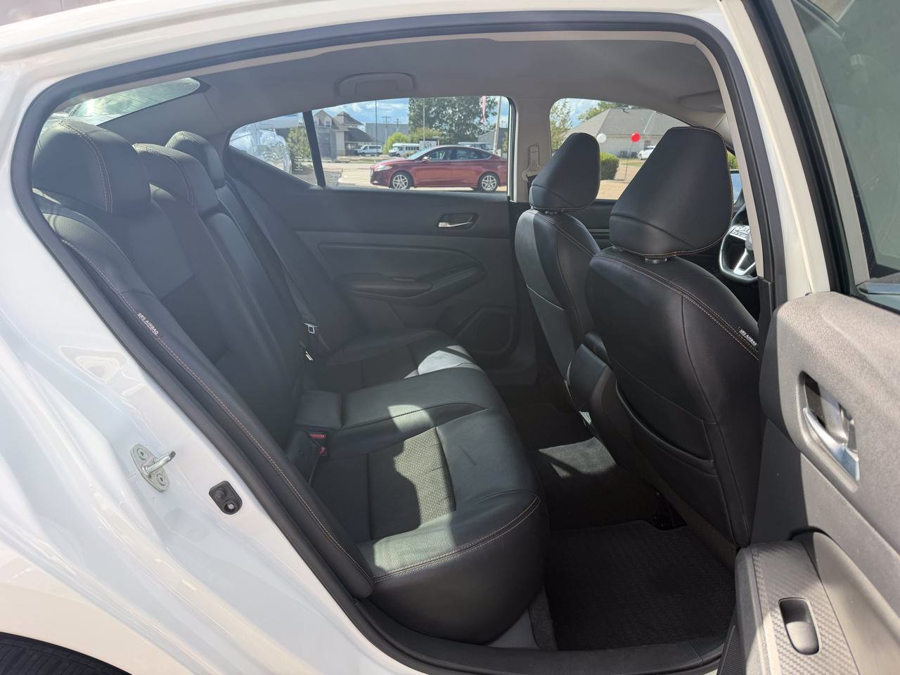 Used 2022 Nissan Altima 2.5 SR AWD/4WD image 9