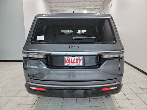 New 2026 Jeep Grand Wagoneer image 5