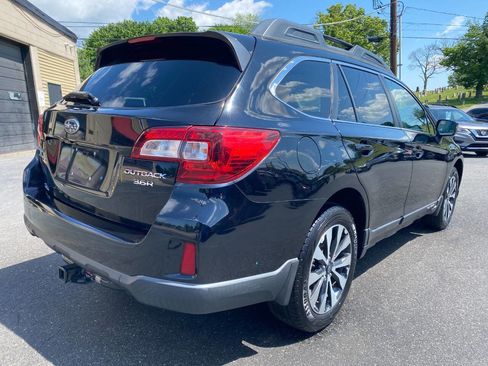Used 2015 Subaru Outback 3.6R Limited AWD/4WD image 3