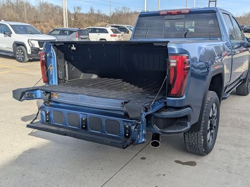New 2026 GMC Sierra 3500 Denali w/ Denali Reserve Package image 13