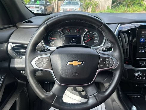 Used 2024 Chevrolet Traverse LT FWD image 23