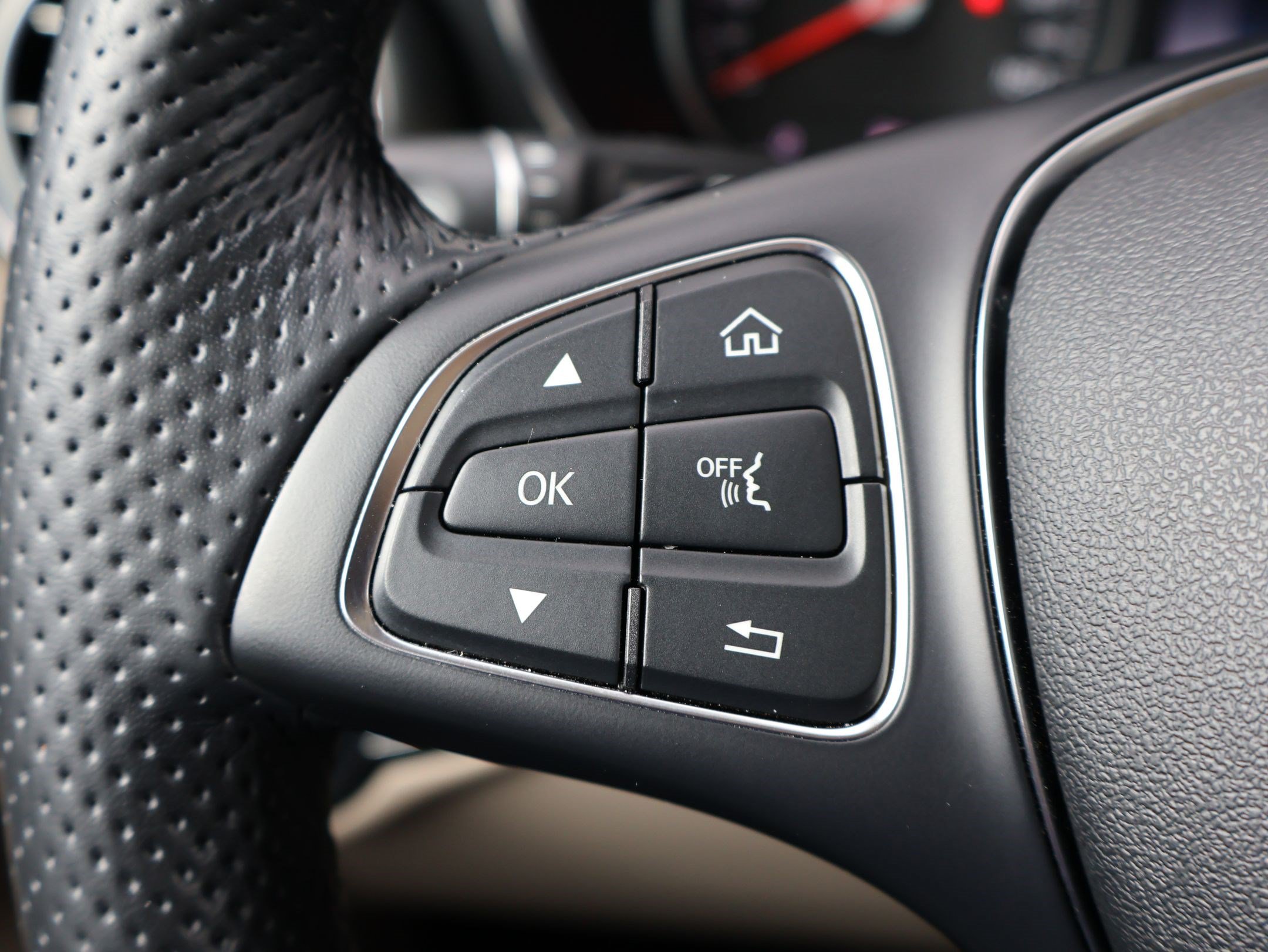 Used 2019 Mercedes-Benz GLC 300 4MATIC image 18