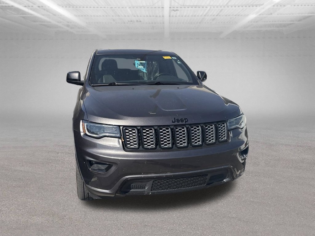 Used 2021 Jeep Grand Cherokee Laredo X AWD/4WD image 4