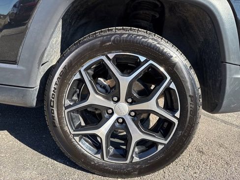 Used 2024 Jeep Compass Limited image 6