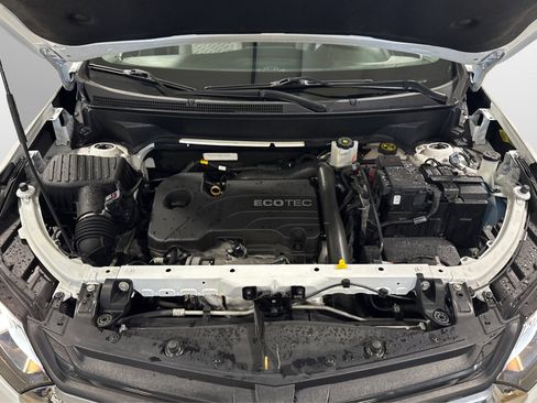 Used 2021 Chevrolet Equinox LS image 11