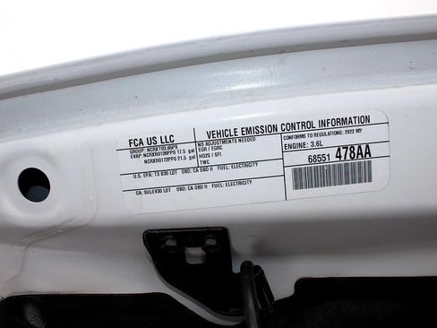 Used 2022 Jeep Wrangler Unlimited Rubicon w/ LED Lighting Group image 15