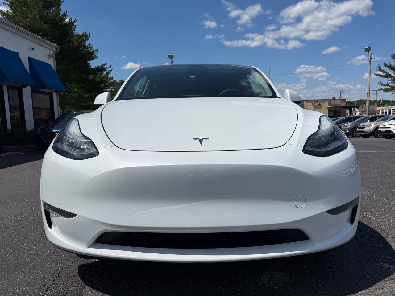 Used 2023 Tesla Model Y Long Range AWD/4WD image 2