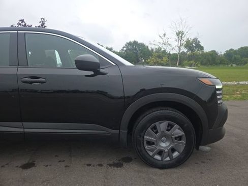 Used 2025 Nissan Kicks S FWD image 4