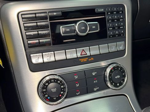 Used 2012 Mercedes-Benz SLK 350 image 35