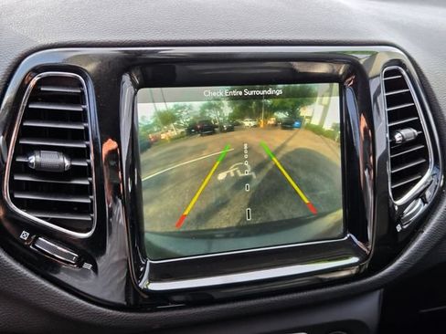 Used 2019 Jeep Compass Limited AWD/4WD image 26