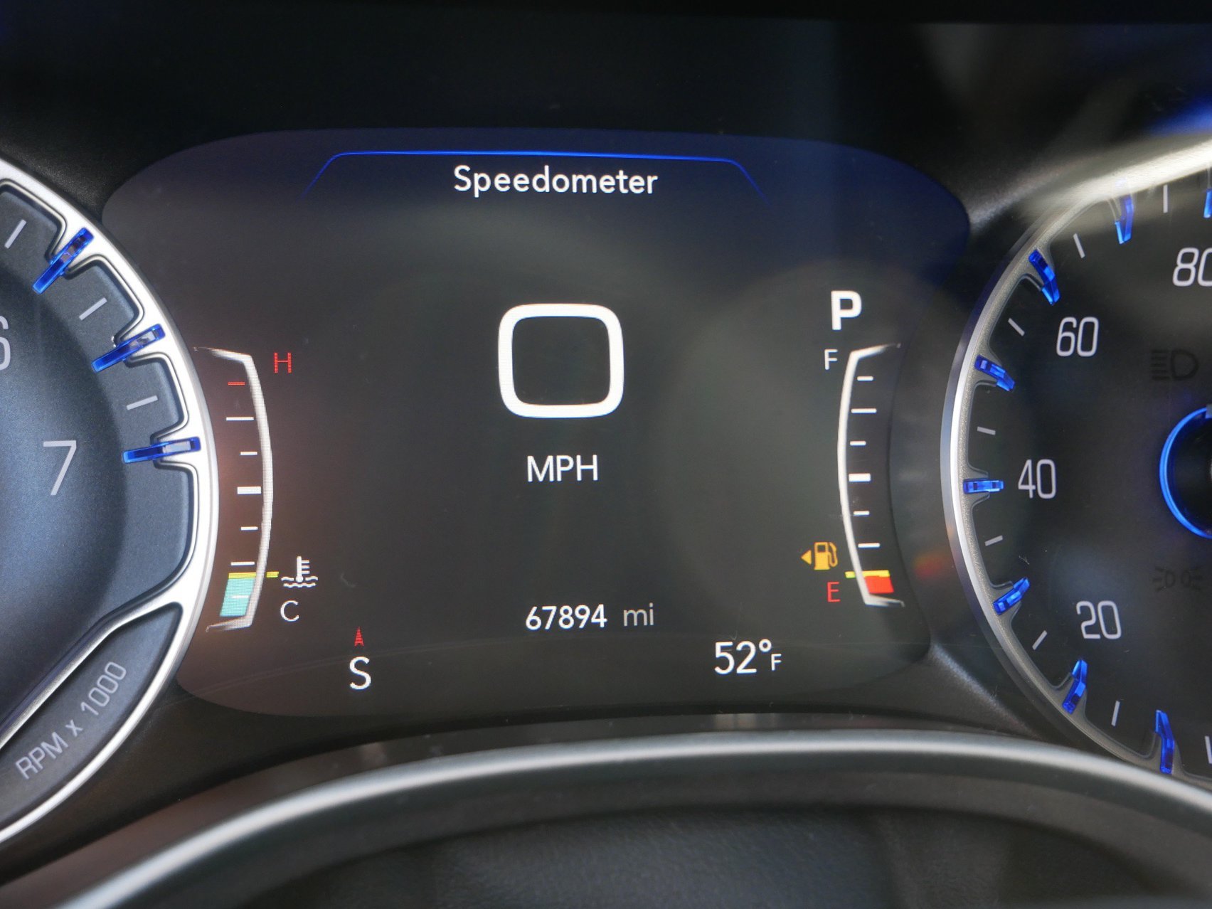 Used 2024 Chrysler Pacifica Touring-L FWD image 30