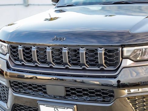 New 2026 Jeep Grand Cherokee Limited AWD/4WD image 6