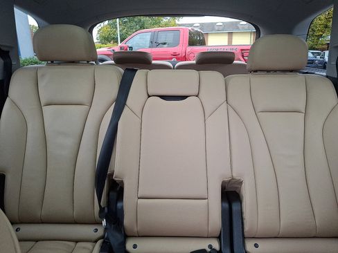 Used 2022 Audi Q7 Premium Plus w/ Premium Plus Package image 19