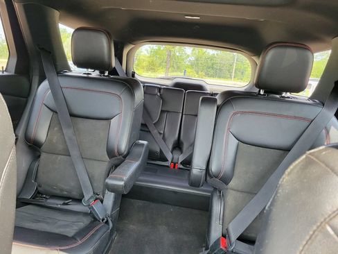 Used 2022 Ford Explorer ST-Line w/ Class IV Trailer Tow Package AWD/4WD image 13