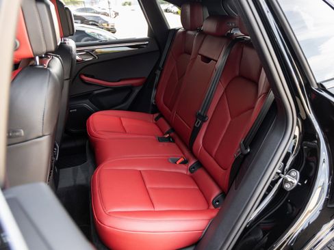 New 2025 Porsche Macan image 35