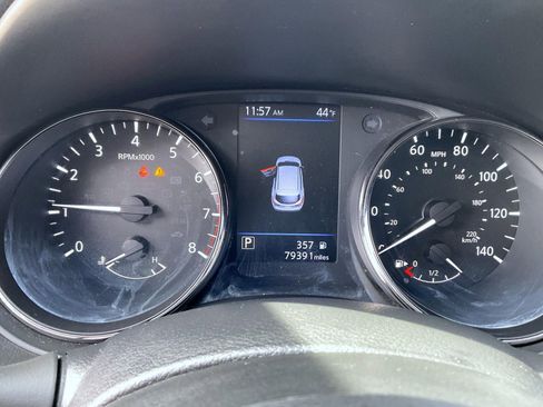 Used 2021 Nissan Rogue Sport S image 12