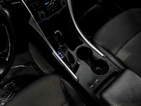 Used 2012 Hyundai Sonata SE w/ Navigation & Sunroof Pkg FWD image 33