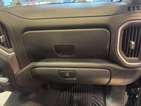 Used 2019 Chevrolet Silverado 1500 LT w/ All-Star Edition image 22