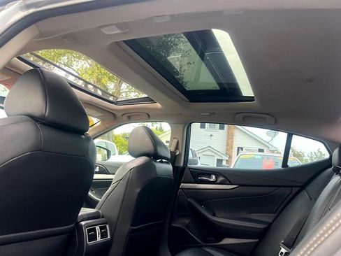 Used 2017 Nissan Maxima 3.5 SL image 23