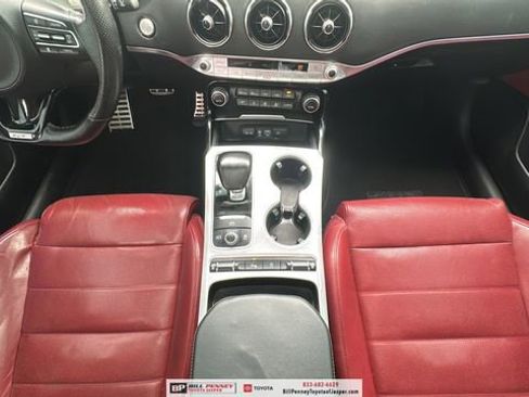 Used 2018 Kia Stinger GT2 image 9