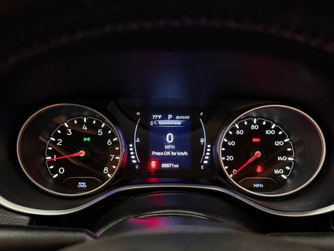 Used 2019 Jeep Compass Latitude w/ Cold Weather Group AWD/4WD image 23