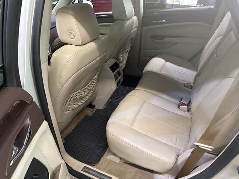 Used 2016 Cadillac SRX Luxury w/ Driver Awareness Package image 7