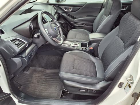Used 2023 Subaru Forester Premium AWD/4WD image 22