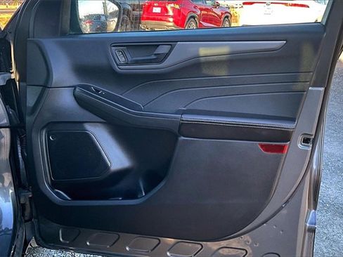 Used 2025 Ford Escape Active image 21