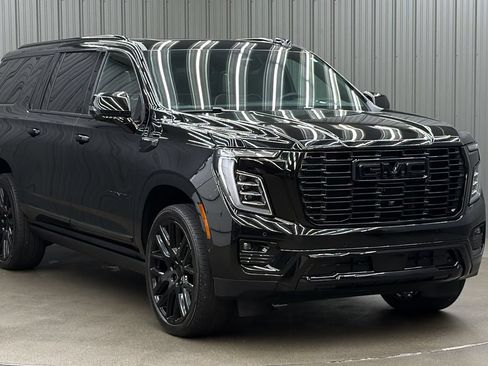 Used 2026 GMC Yukon XL Denali Ultimate AWD/4WD image 7