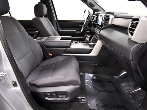 Used 2025 Toyota Sequoia SR5 AWD/4WD image 19