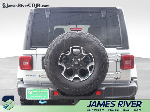 Used 2023 Jeep Wrangler Unlimited Rubicon 4xe AWD/4WD image 4