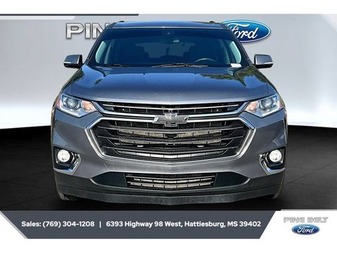 Used 2020 Chevrolet Traverse LT FWD image 3