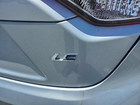 Used 2022 Toyota Corolla LE FWD image 6