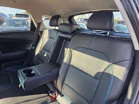 Used 2021 Kia Niro EX Premium FWD image 19
