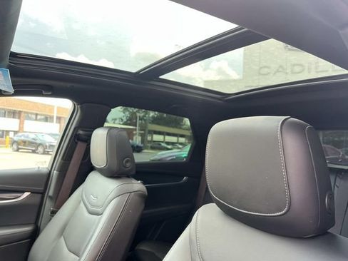 Certified 2024 Cadillac XT5 Premium Luxury AWD/4WD image 18