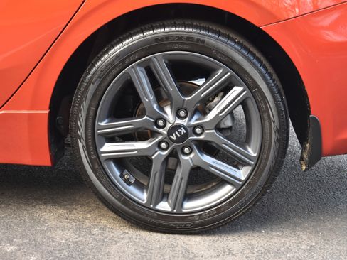 Used 2021 Kia Forte GT-Line image 35