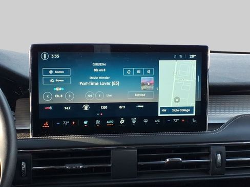 Used 2025 Lincoln Corsair AWD w/ Equipment Group 101A image 11