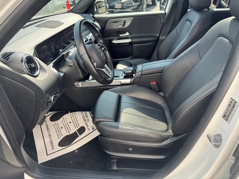 Used 2020 Mercedes-Benz GLB 250 4MATIC image 26