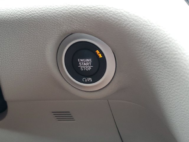 Used 2024 Chrysler Pacifica Touring-L FWD image 24