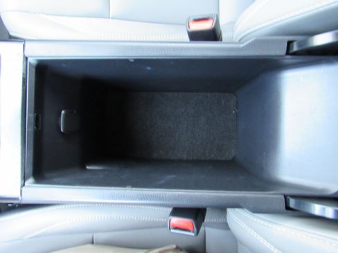 Used 2025 Toyota Camry SE FWD image 18