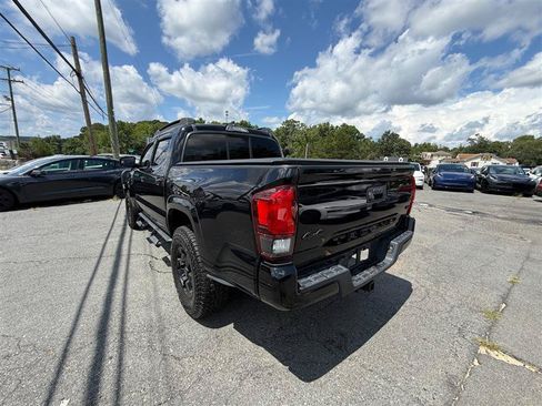 Used 2018 Toyota Tacoma SR w/ SR Convenience Package AWD/4WD image 3