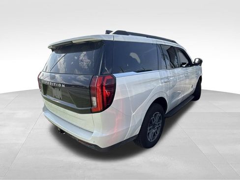 Certified 2025 Ford Expedition Active RWD image 7