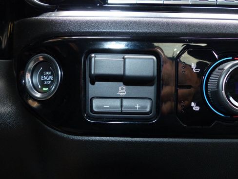 Used 2024 Chevrolet Silverado 1500 RST AWD/4WD image 57