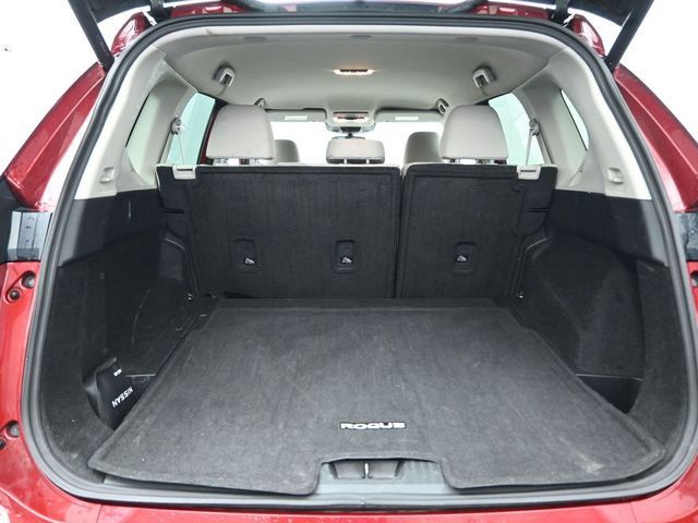 Used 2025 Nissan Rogue SV AWD/4WD image 29